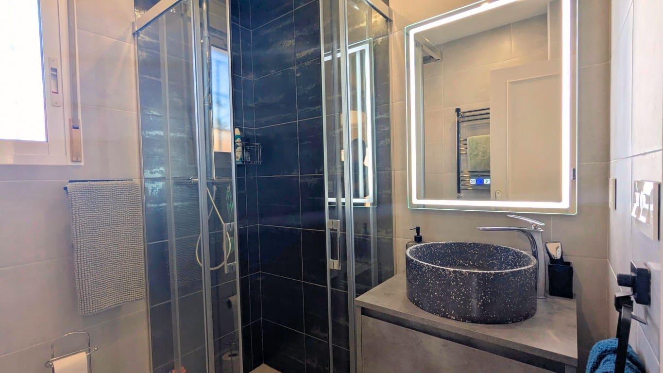 Chalet de 4 habitaciones en Bigastro en venta con piscina - 299.000 € (Ref: 9789478)