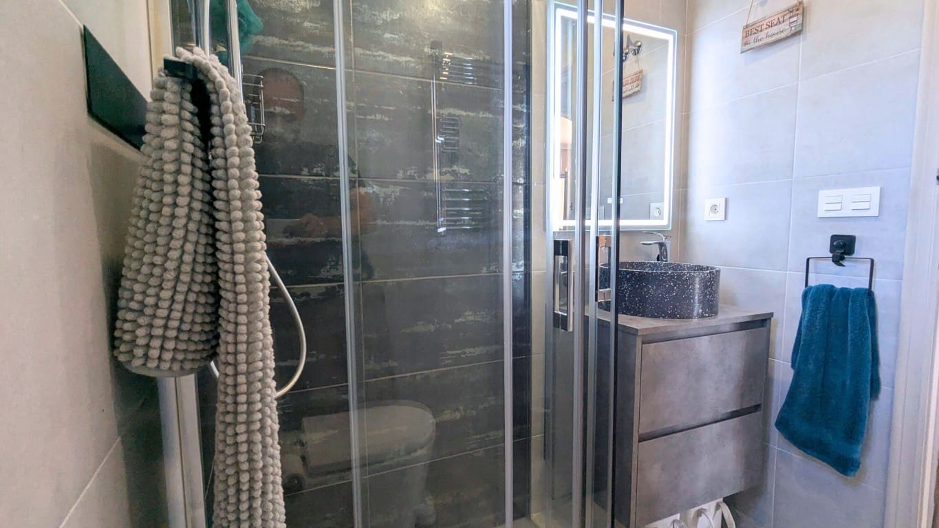 Chalet de 4 habitaciones en Bigastro en venta con piscina - 299.000 € (Ref: 9789478)