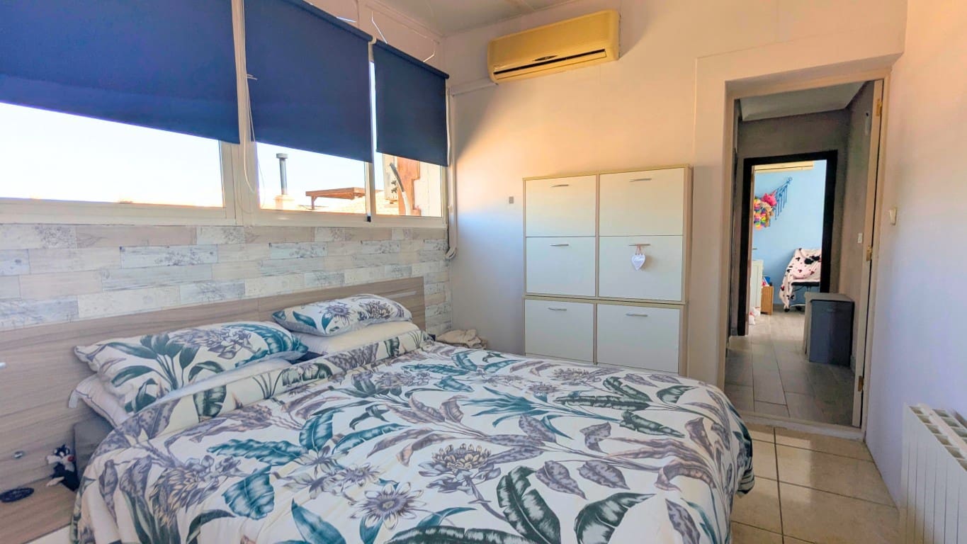 Chalet de 4 habitaciones en Bigastro en venta con piscina - 299.000 € (Ref: 9789478)