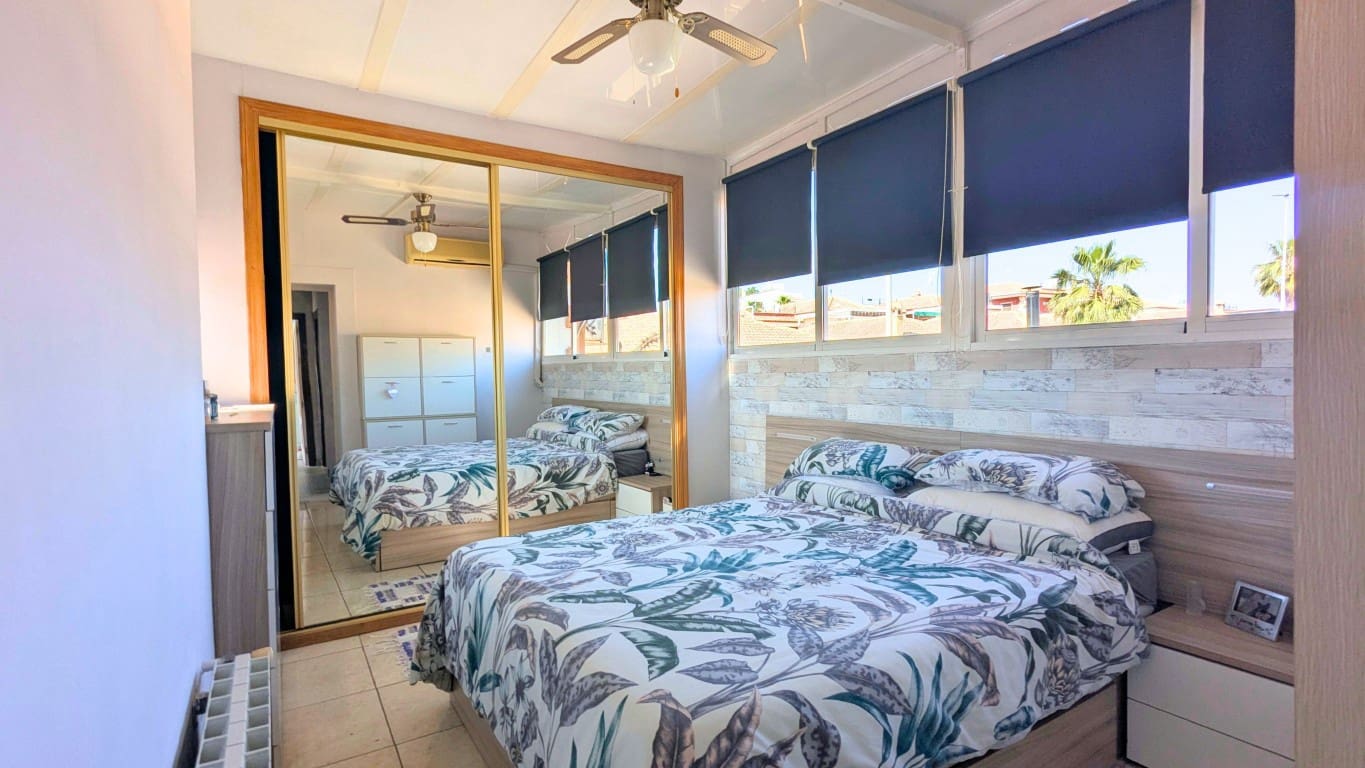 Chalet de 4 habitaciones en Bigastro en venta con piscina - 299.000 € (Ref: 9789478)