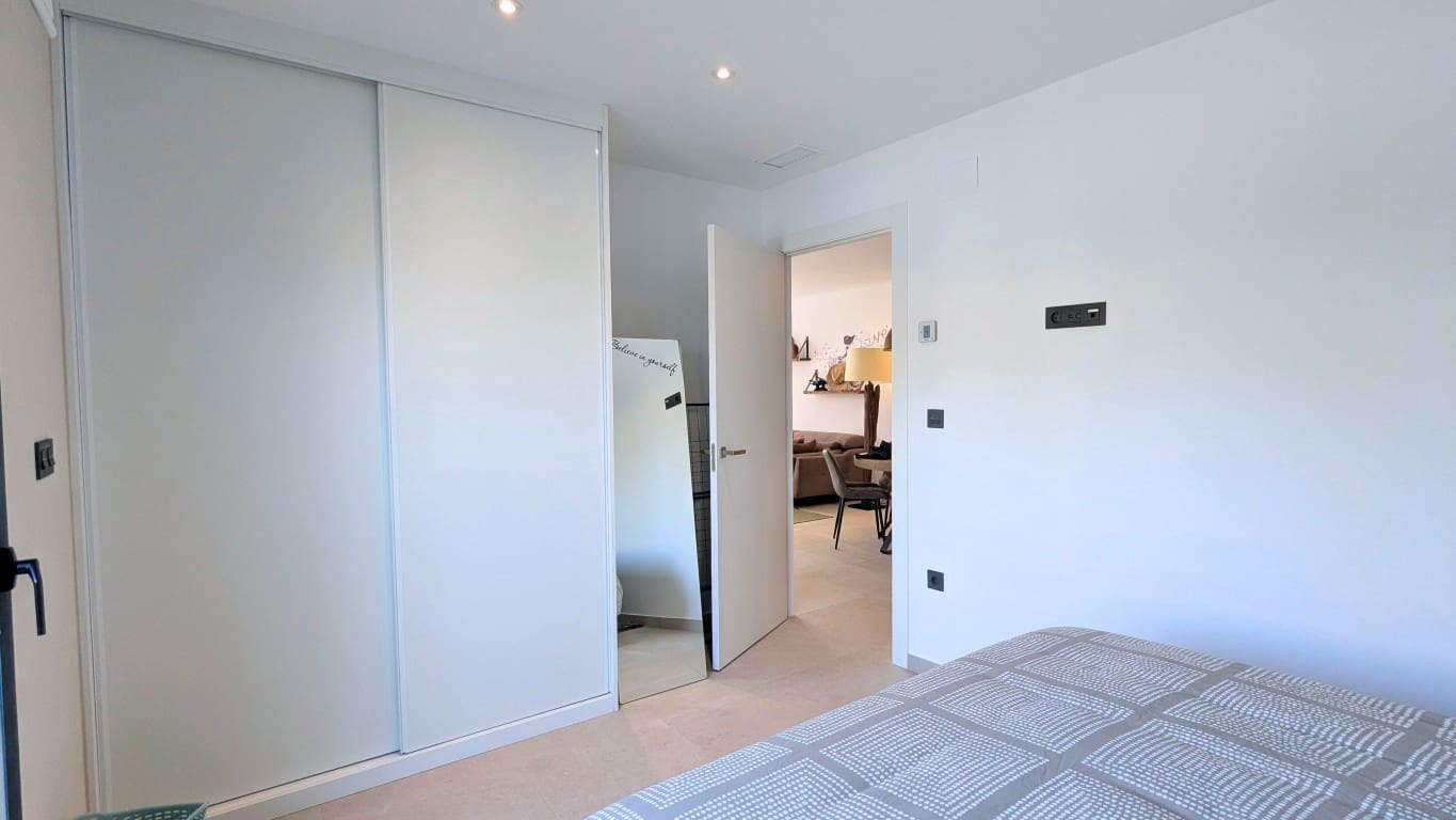 2 makuuhuone Huoneisto myytävänä paikassa Lo Crispin mukana uima-altaan - 229 000 € (Ref: 9789479)