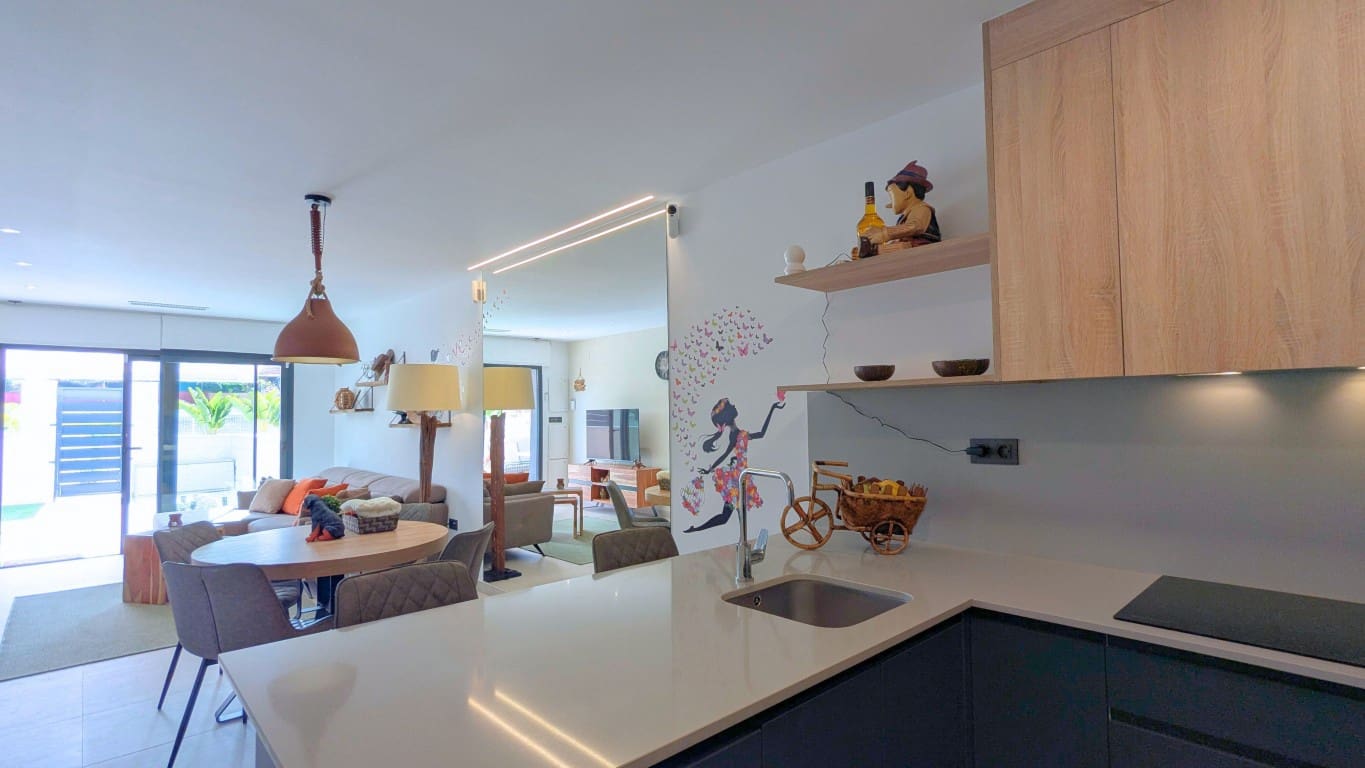 2 makuuhuone Huoneisto myytävänä paikassa Lo Crispin mukana uima-altaan - 229 000 € (Ref: 9789479)