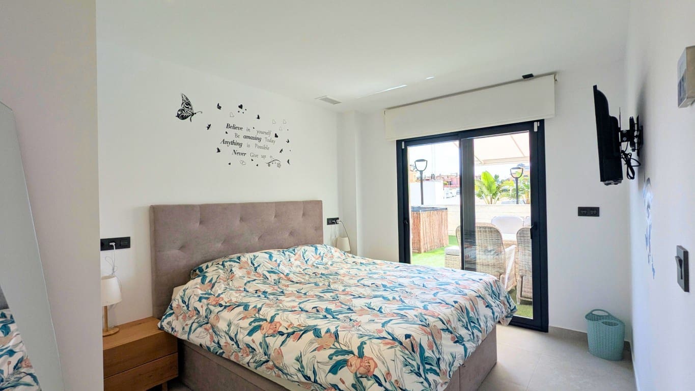 2 makuuhuone Huoneisto myytävänä paikassa Lo Crispin mukana uima-altaan - 229 000 € (Ref: 9789479)