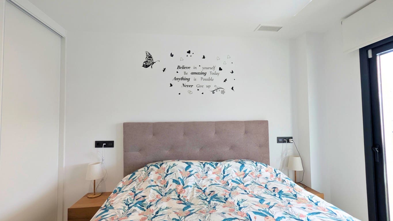 2 makuuhuone Huoneisto myytävänä paikassa Lo Crispin mukana uima-altaan - 229 000 € (Ref: 9789479)