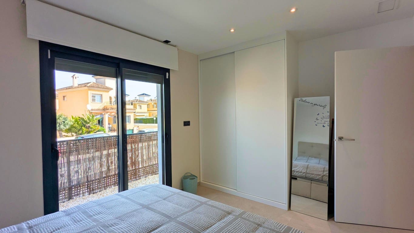 2 makuuhuone Huoneisto myytävänä paikassa Lo Crispin mukana uima-altaan - 229 000 € (Ref: 9789479)