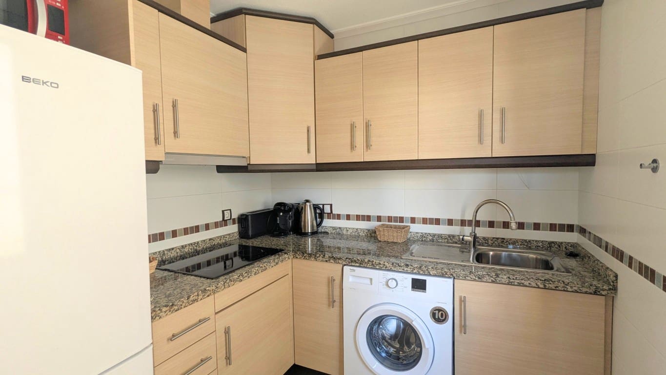 3 sovrum Lägenhet till salu i Torrevieja med garage - 369 000 € (Ref: 9807324)