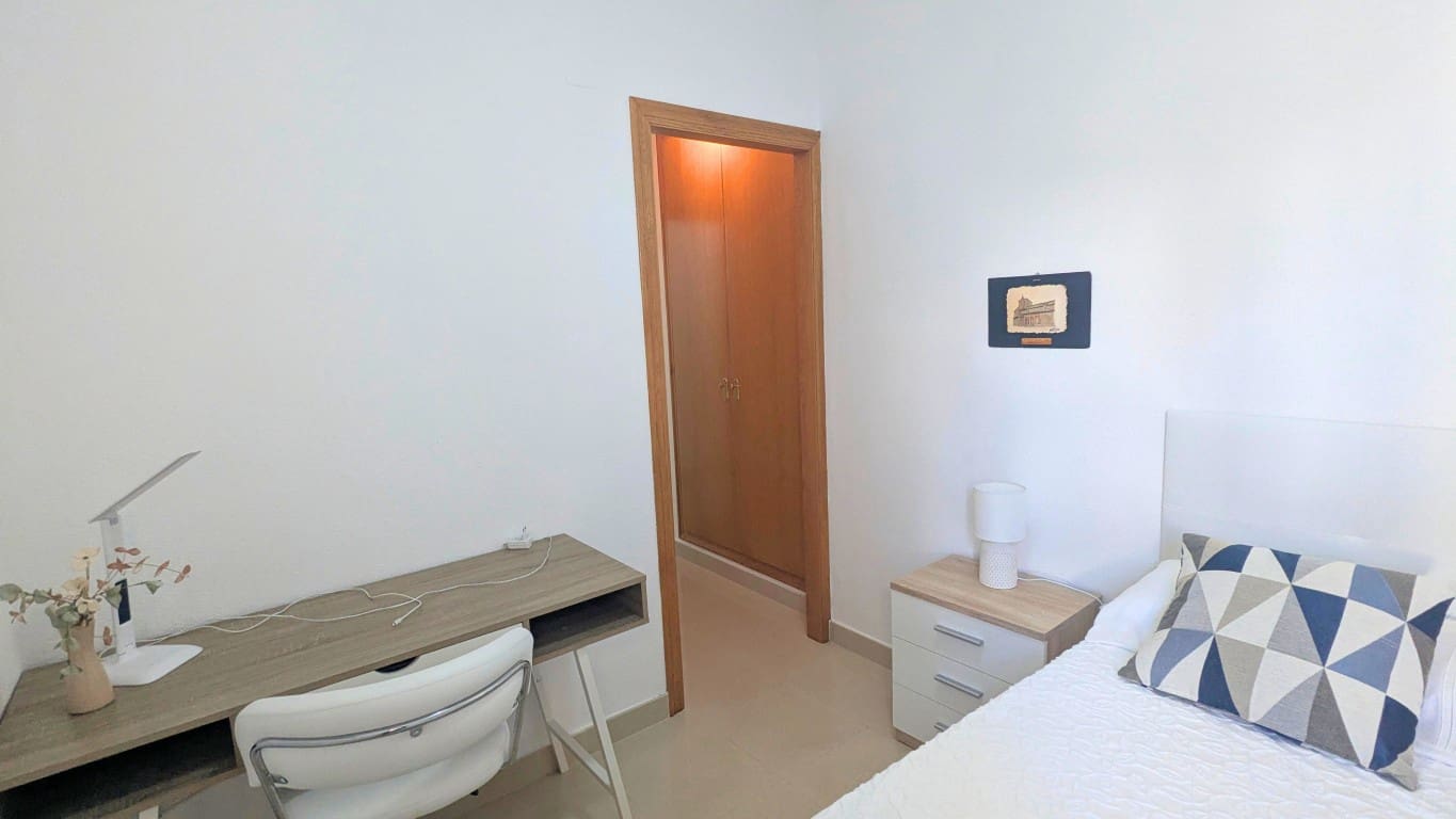 3 sovrum Lägenhet till salu i Torrevieja med garage - 369 000 € (Ref: 9807324)