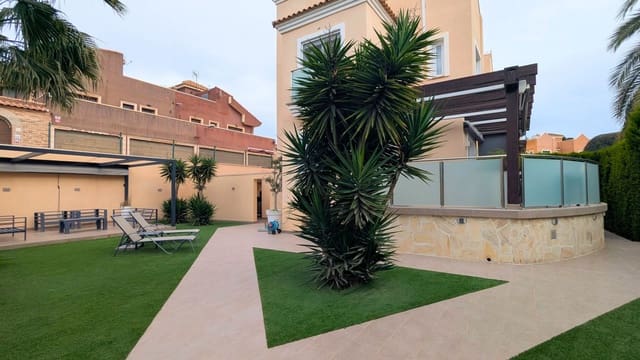 4 slaapkamer Halfvrijstaande villa te koop in Los Balcones met zwembad garage - € 349.000 (Ref: 9807330)