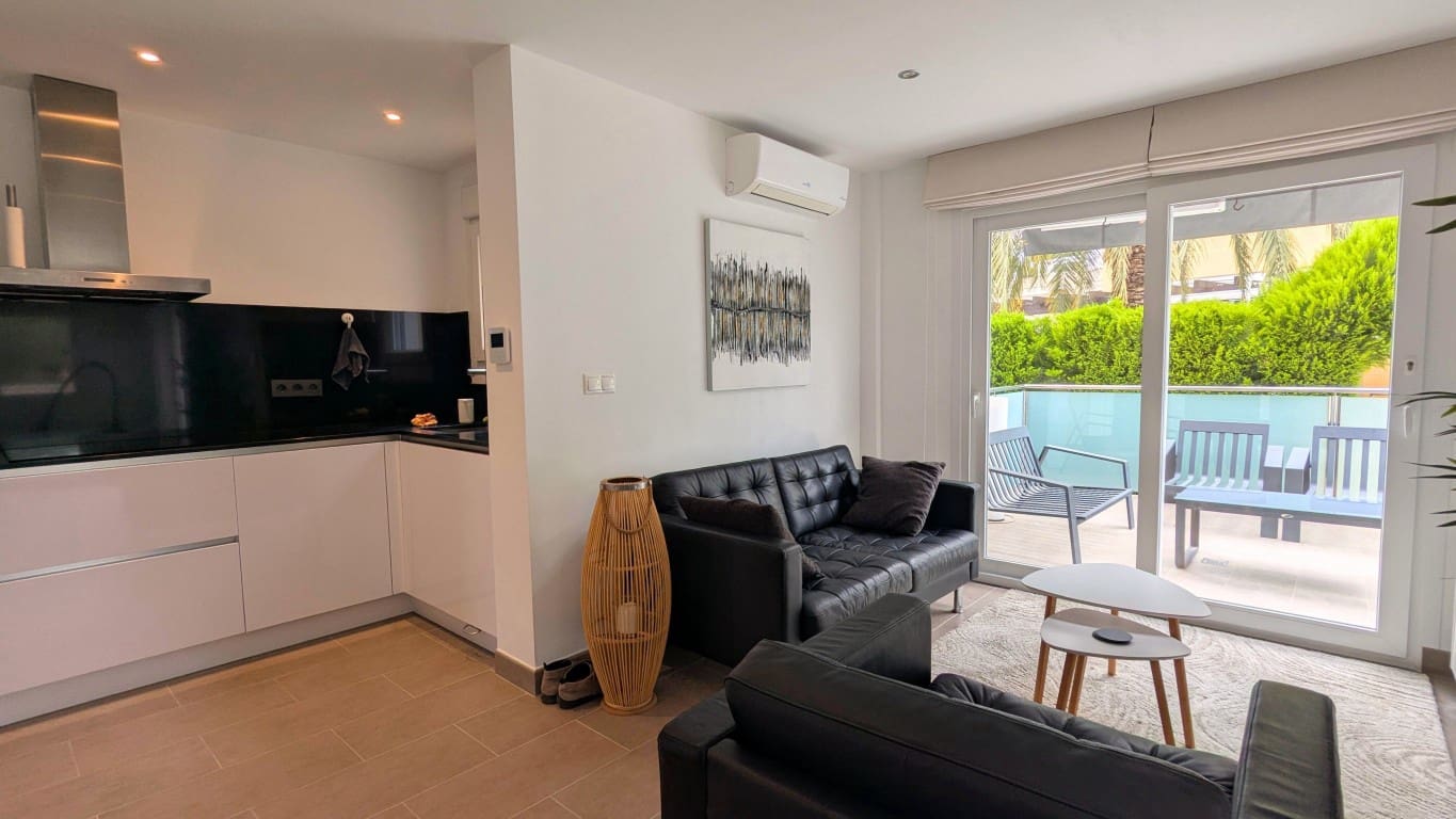 4 slaapkamer Halfvrijstaande villa te koop in Los Balcones met zwembad garage - € 349.000 (Ref: 9807330)