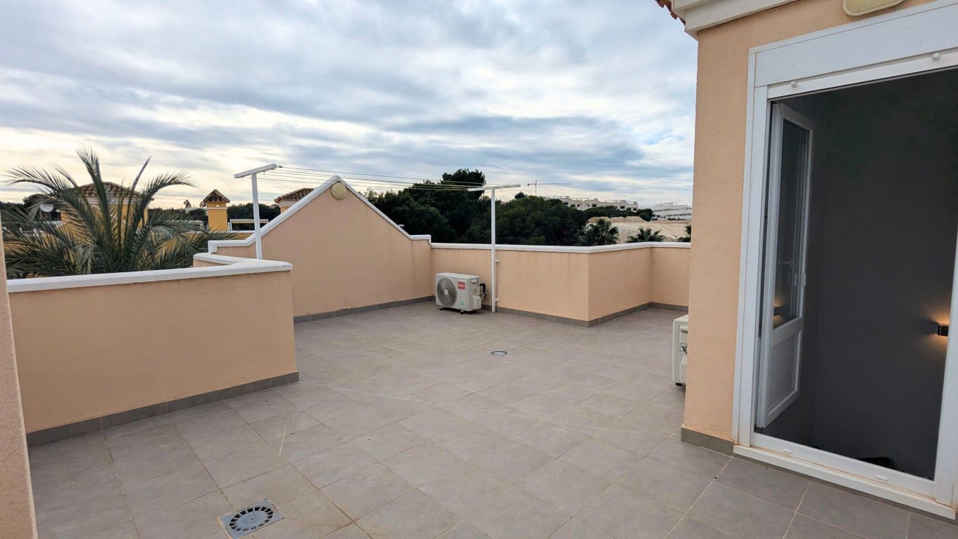 4 slaapkamer Halfvrijstaande villa te koop in Los Balcones met zwembad garage - € 349.000 (Ref: 9807330)