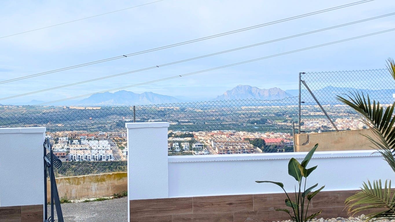 3 sovrum Semi-fristående Villa till salu i Ciudad Quesada - 249 000 € (Ref: 9807335)