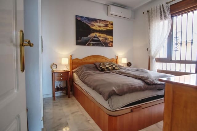 2 soverom Leilighet til salgs i Villamartin, Orihuela med svømmebasseng garasje - € 168 000 (Ref: 9816561)