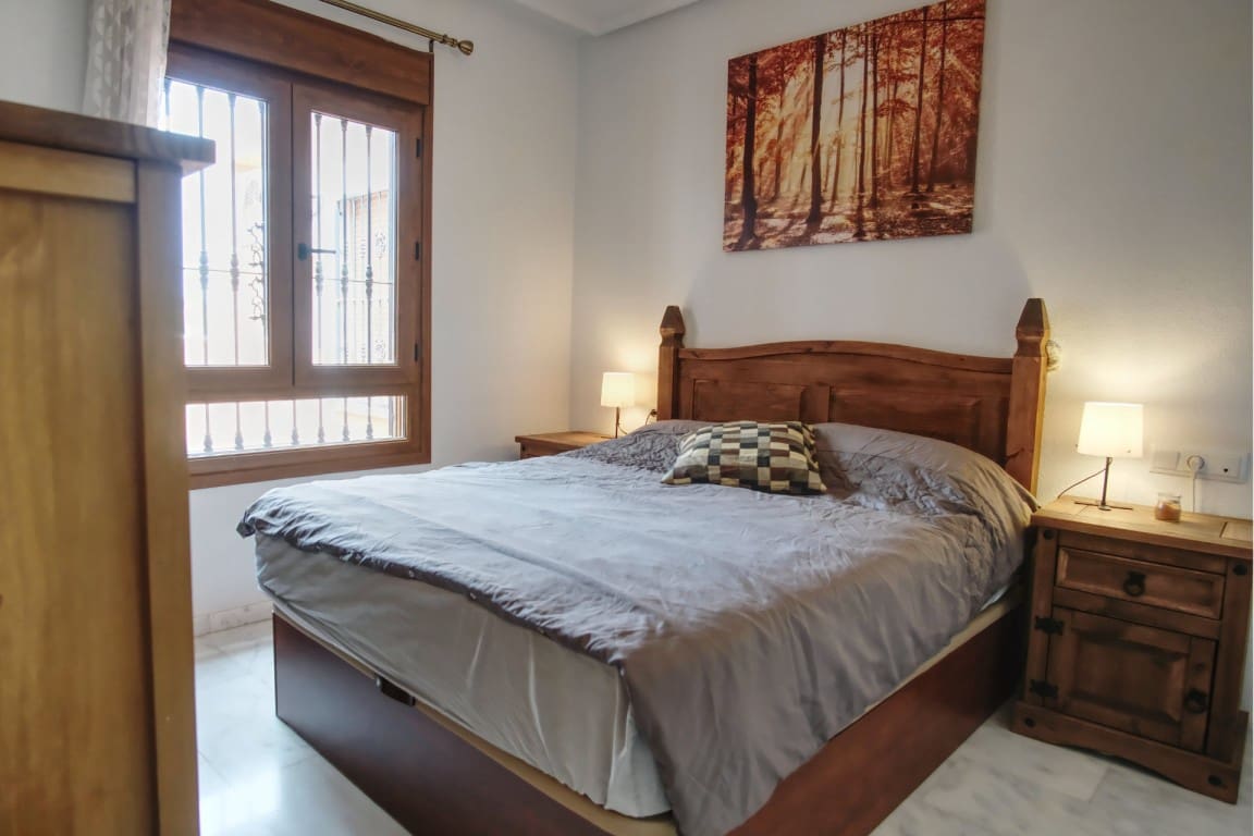 2 soverom Leilighet til salgs i Villamartin med svømmebasseng garasje - € 168 000 (Ref: 9816561)