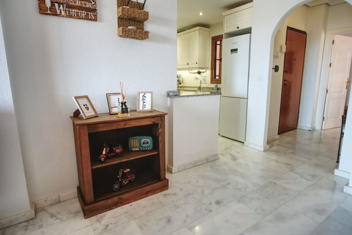 2 soverom Leilighet til salgs i Villamartin med svømmebasseng garasje - € 168 000 (Ref: 9816561)