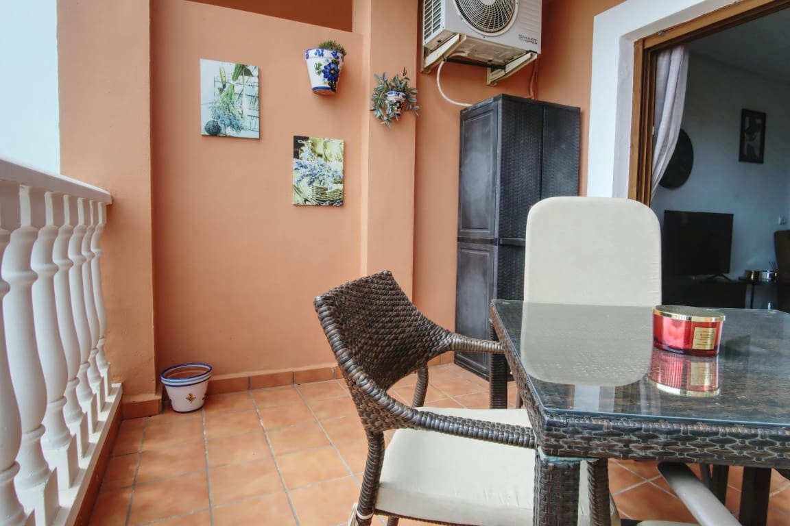 2 soverom Leilighet til salgs i Villamartin med svømmebasseng garasje - € 168 000 (Ref: 9816561)