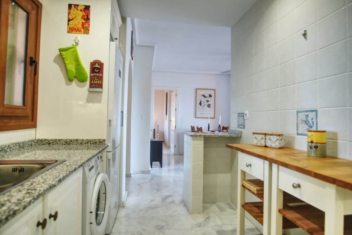 2 soverom Leilighet til salgs i Villamartin med svømmebasseng garasje - € 168 000 (Ref: 9816561)
