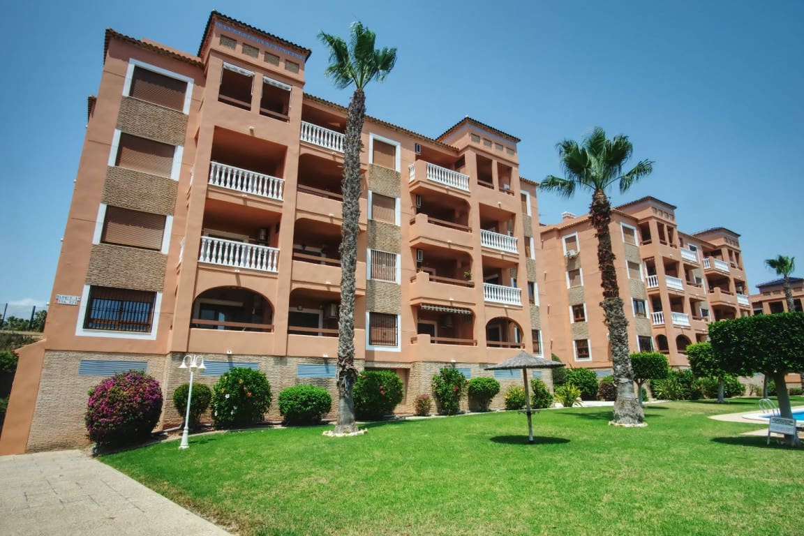2 soverom Leilighet til salgs i Villamartin med svømmebasseng garasje - € 168 000 (Ref: 9816561)