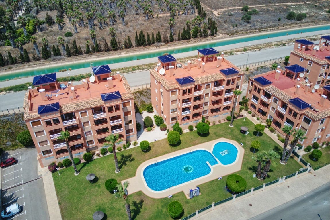 2 soverom Leilighet til salgs i Villamartin med svømmebasseng garasje - € 168 000 (Ref: 9816561)