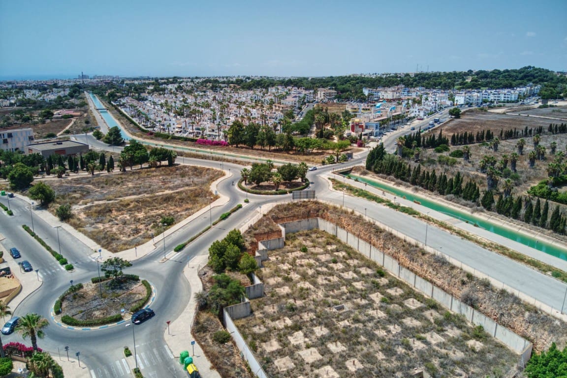 2 soverom Leilighet til salgs i Villamartin med svømmebasseng garasje - € 168 000 (Ref: 9816561)