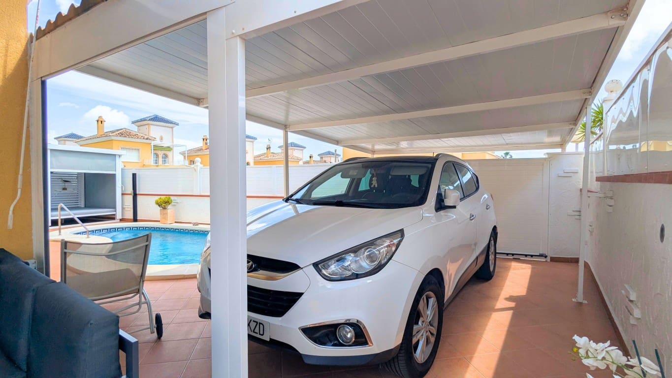 3 bedroom Villa for sale in Lo Crispin with pool garage - € 294,000 (Ref: 9935231)