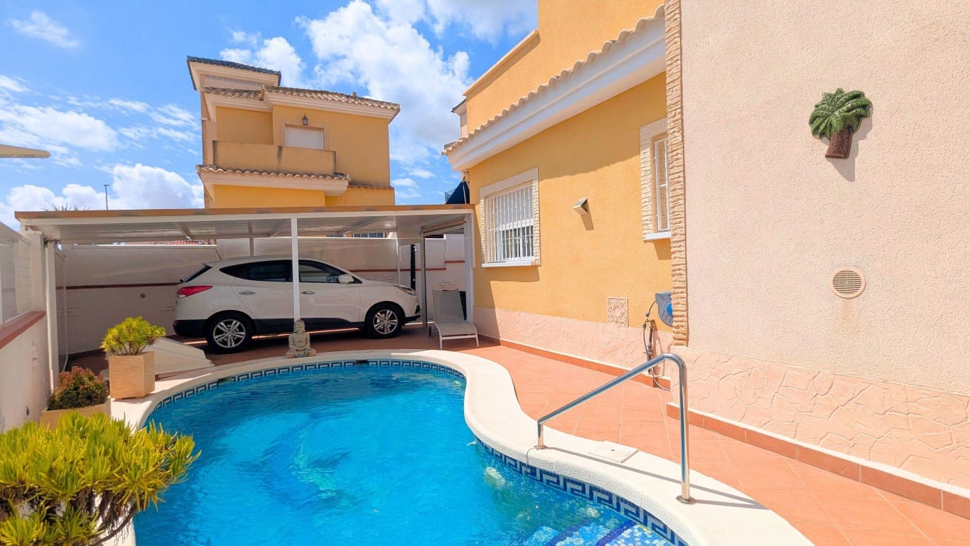 3 bedroom Villa for sale in Lo Crispin with pool garage - € 294,000 (Ref: 9935231)