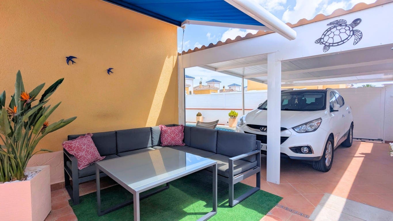 3 bedroom Villa for sale in Lo Crispin with pool garage - € 294,000 (Ref: 9935231)