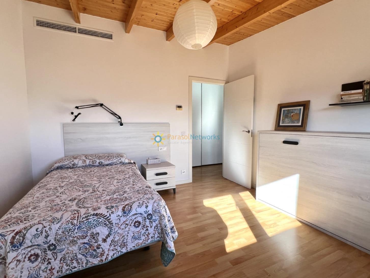 Chalet de 3 habitaciones en L'Olleria en venta con piscina - 295.000 € (Ref: 10000868)