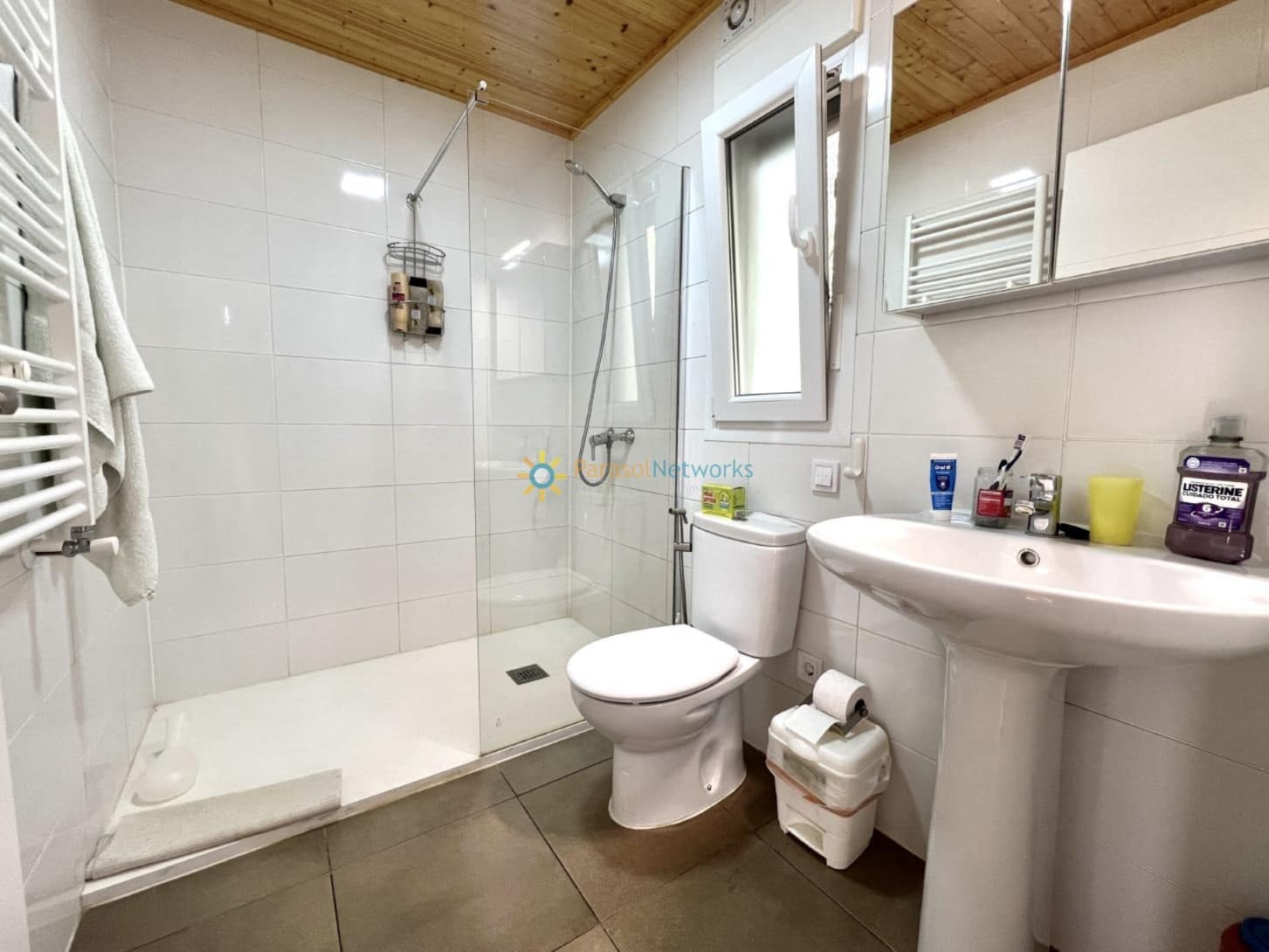 Chalet de 3 habitaciones en L'Olleria en venta con piscina - 295.000 € (Ref: 10000868)