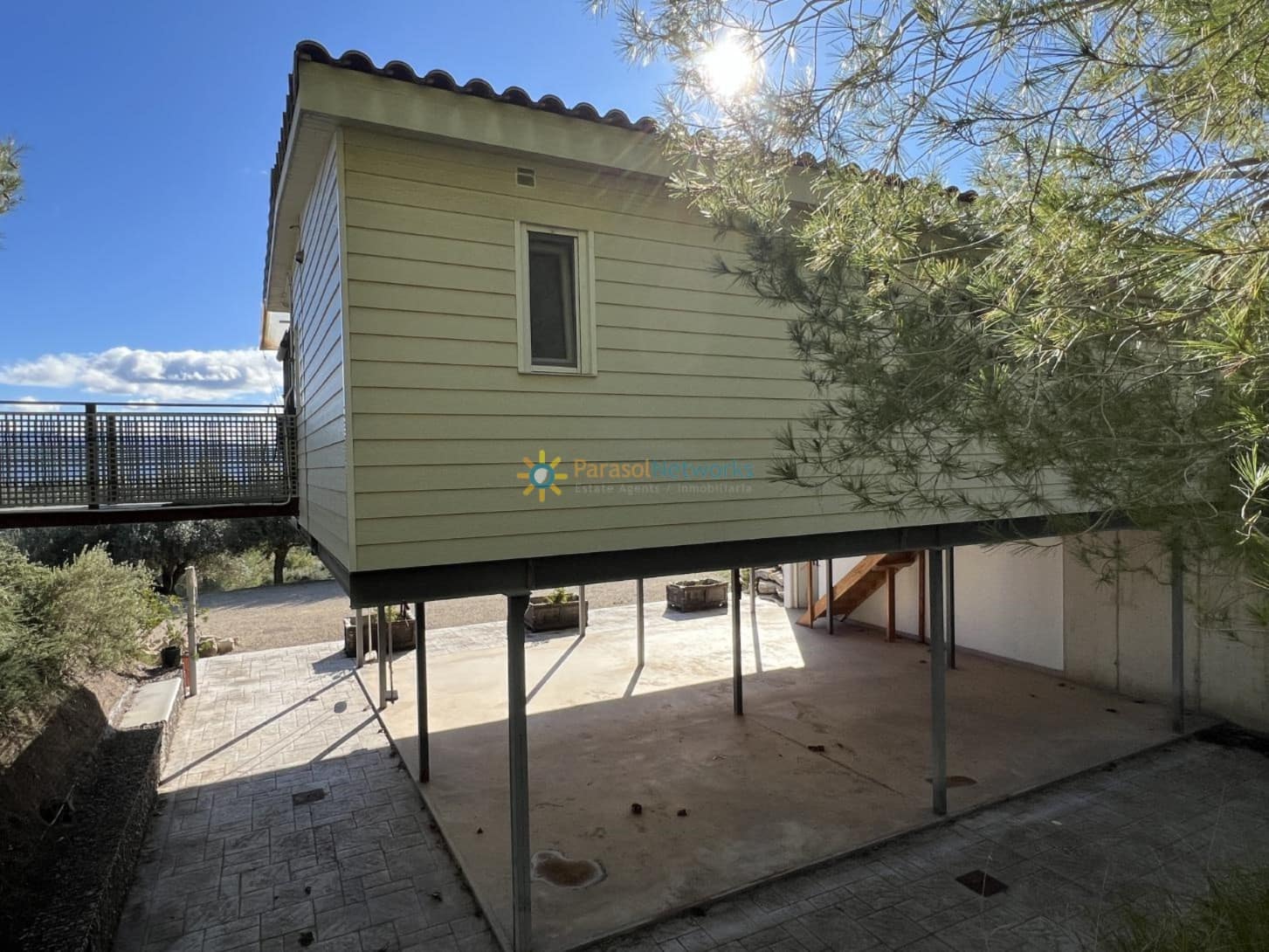 Chalet de 3 habitaciones en L'Olleria en venta con piscina - 295.000 € (Ref: 10000868)
