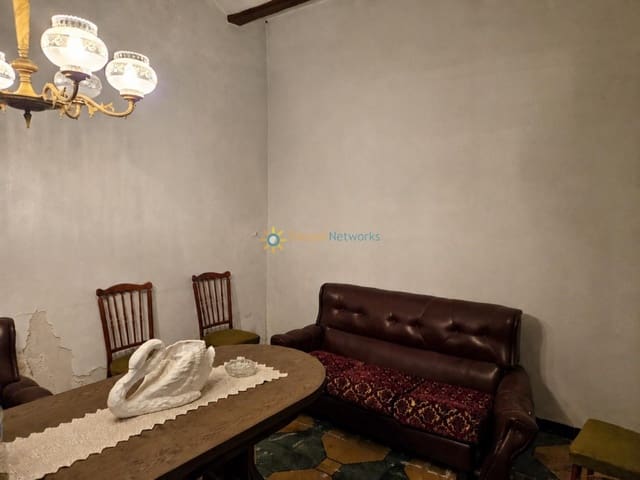 5 slaapkamer Huis te koop in Llutxent - € 65.000 (Ref: 10001034)