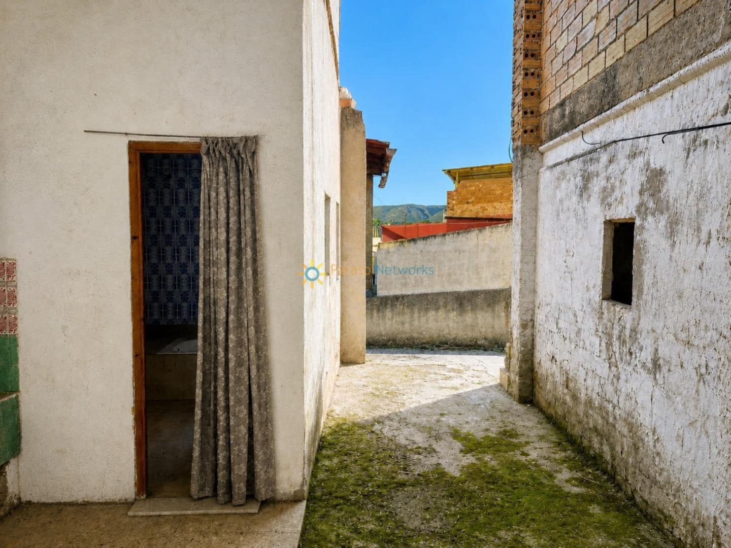 5 soverom Hus til salgs i Llutxent - € 65 000 (Ref: 10001034)