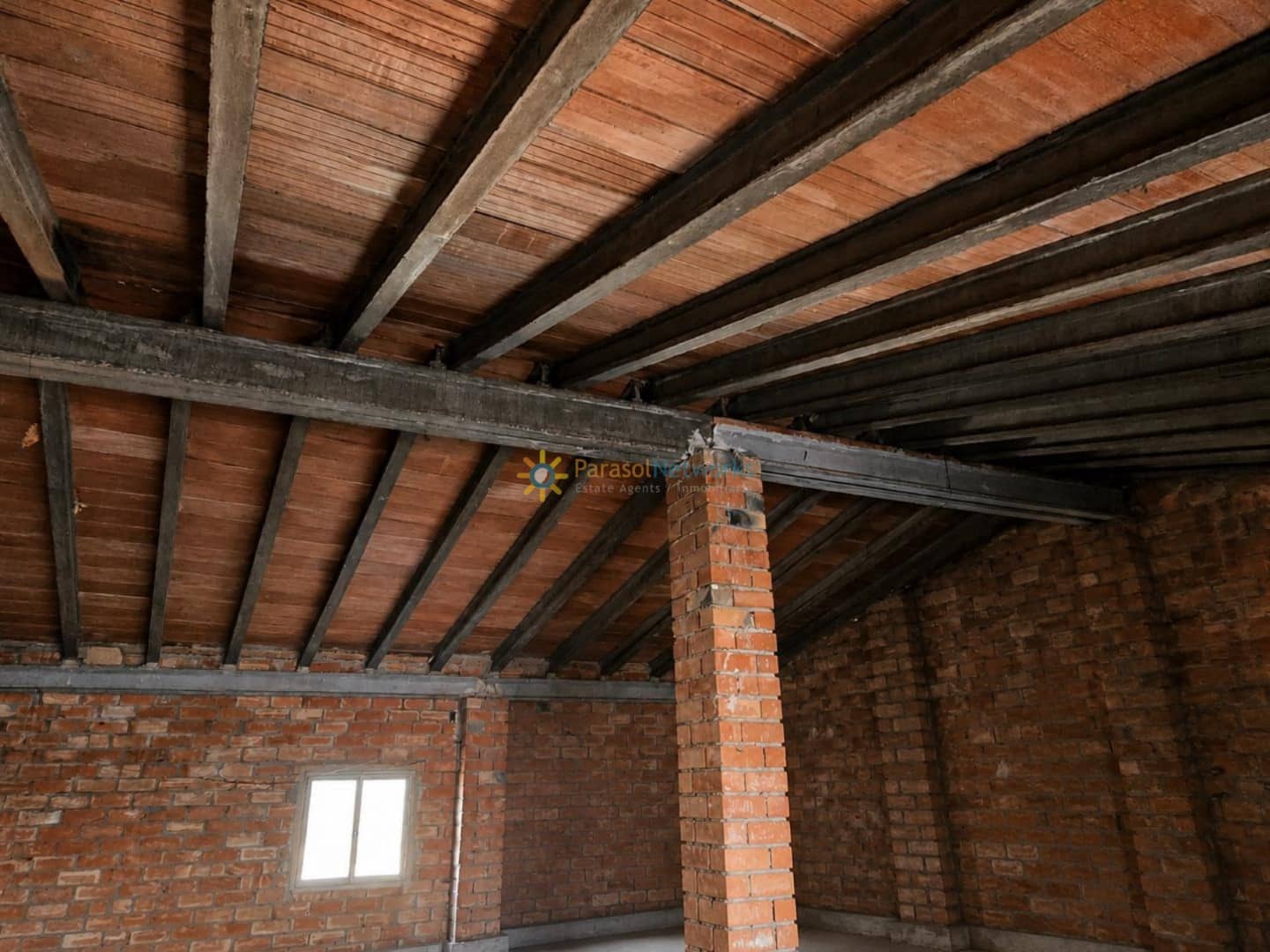 5 soverom Hus til salgs i Llutxent - € 65 000 (Ref: 10001034)