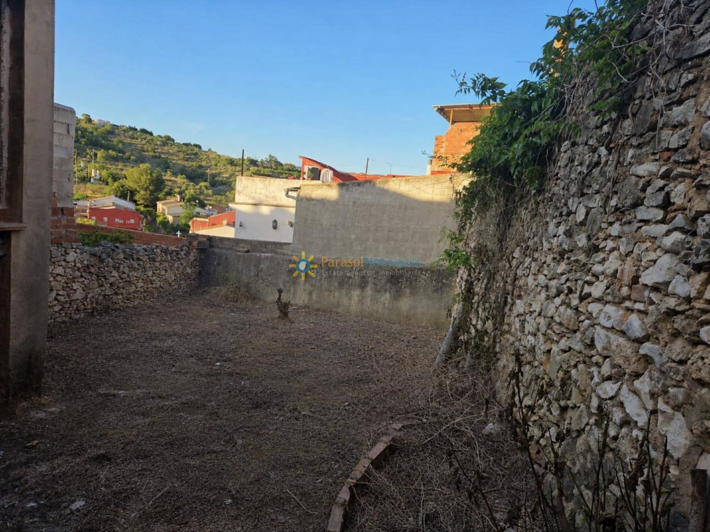 5 soverom Hus til salgs i Llutxent - € 65 000 (Ref: 10001034)