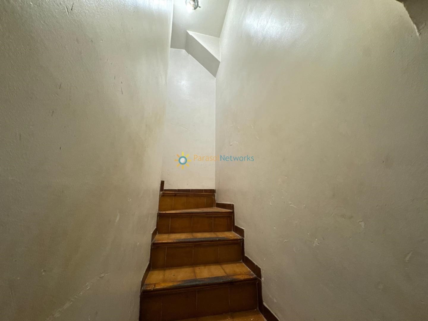Commercial for sale in Piles - € 330,000 (Ref: 10001301)