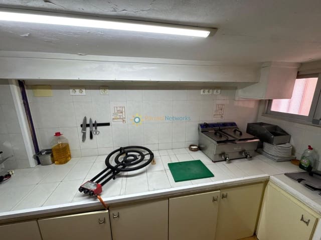 Commercial for sale in Piles - € 330,000 (Ref: 10001301)
