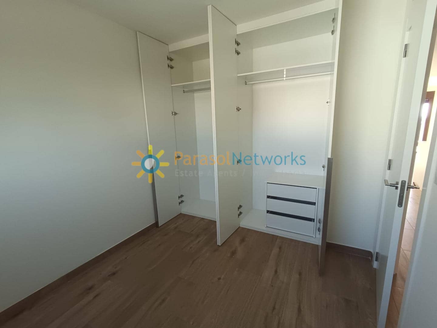 3 camera da letto Appartamento da affittare in Daimus con piscina garage - 1.400 € (Rif: 10001306)