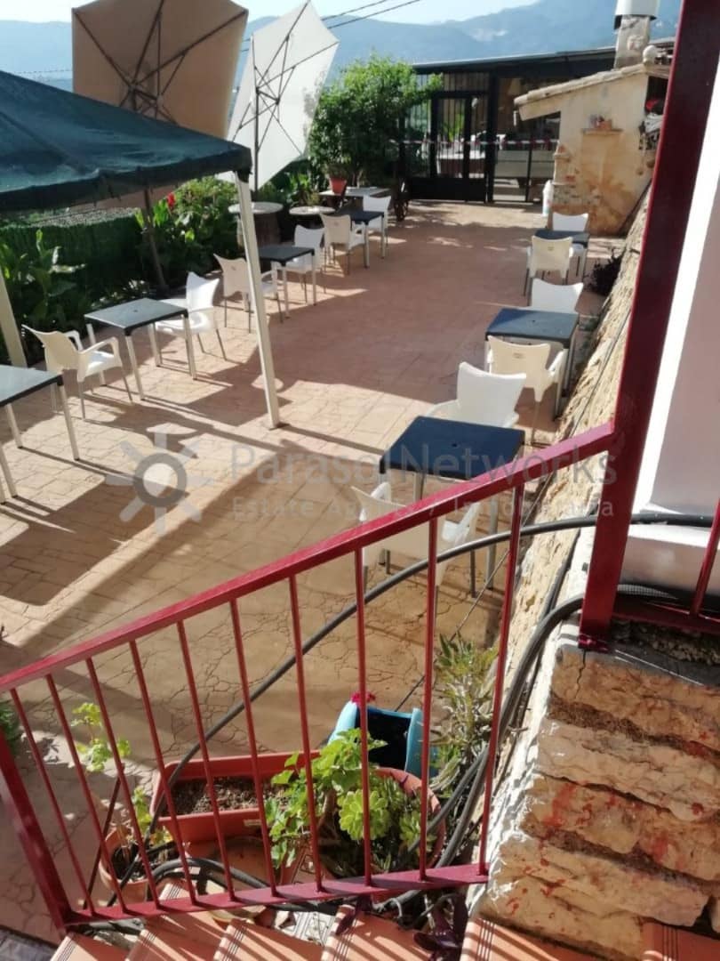 10 bedroom Villa for sale in Ador with pool garage - € 823,000 (Ref: 10002399)