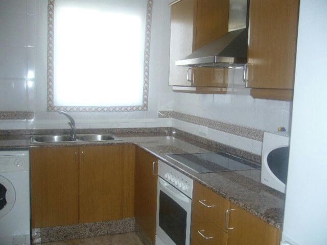 2 Zimmer Apartment zu vermieten in Dénia mit Pool Garage - 700 € (Ref: 10002400)