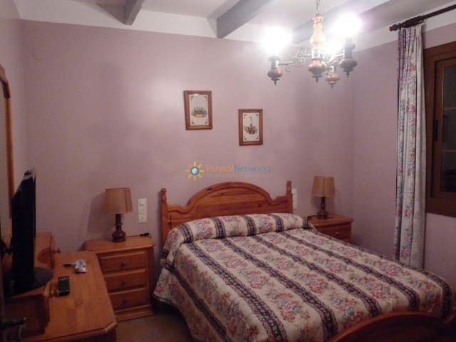 5 slaapkamer Villa te koop in La Font d'En Carròs met zwembad garage - € 560.000 (Ref: 10004596)