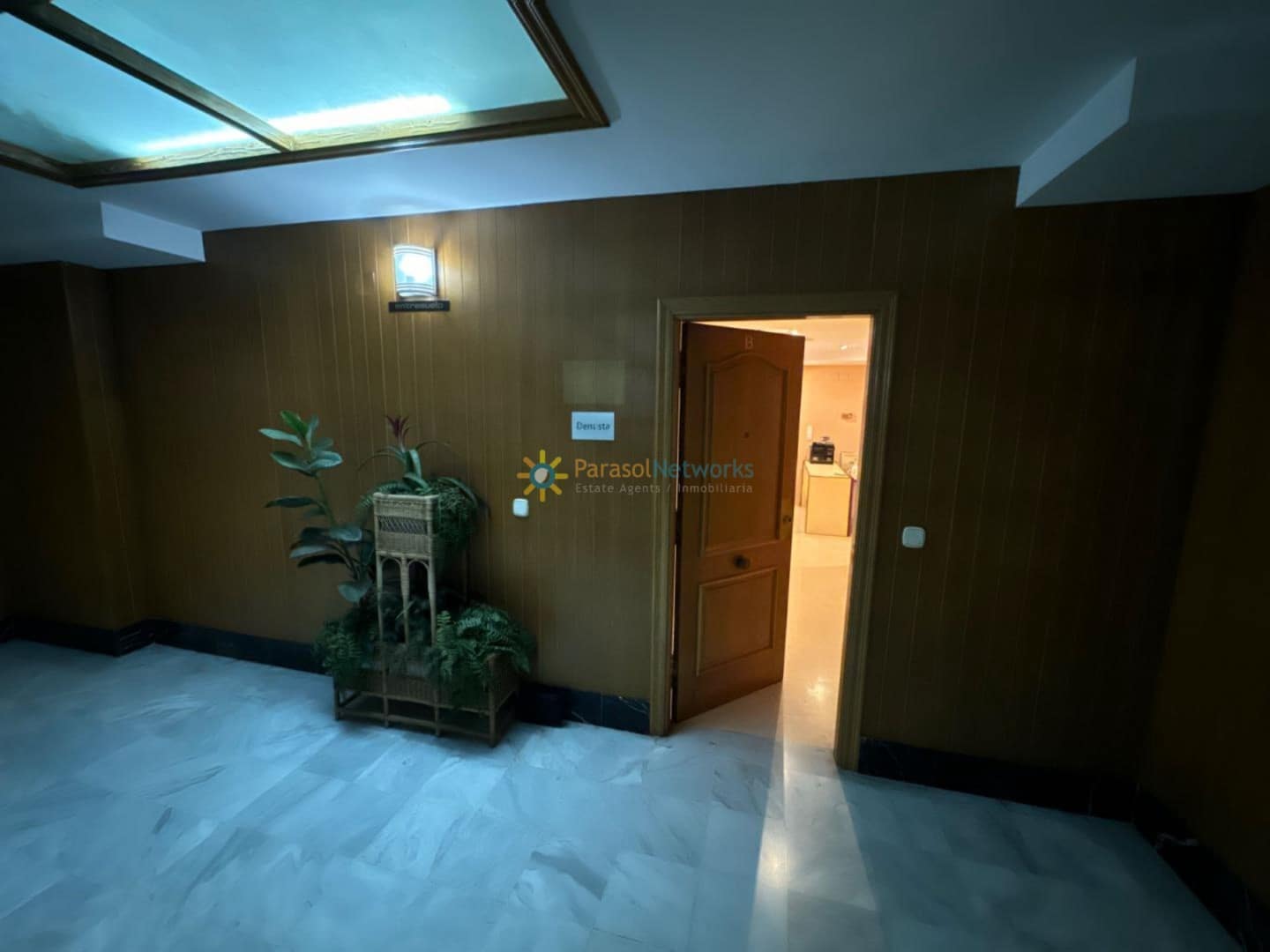 8 sovrum Kommersiell till salu i Oliva - 175 000 € (Ref: 10004693)