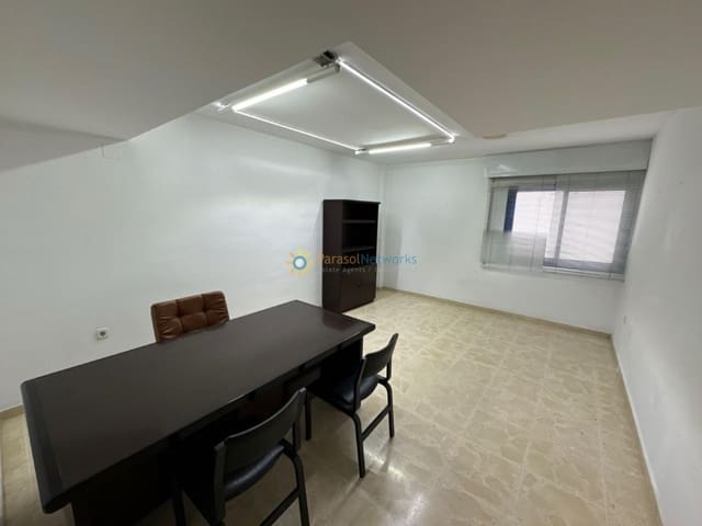 8 sovrum Kommersiell till salu i Oliva Pueblo, Oliva - 175 000 € (Ref: 10004693)