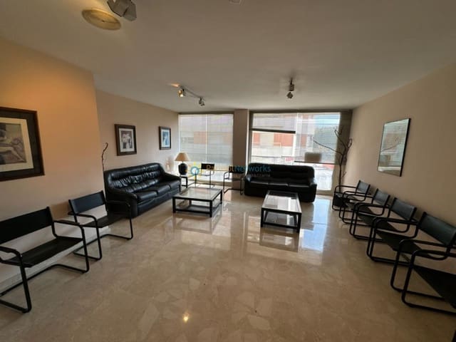 8 sovrum Kommersiell till salu i Oliva Pueblo, Oliva - 175 000 € (Ref: 10004693)