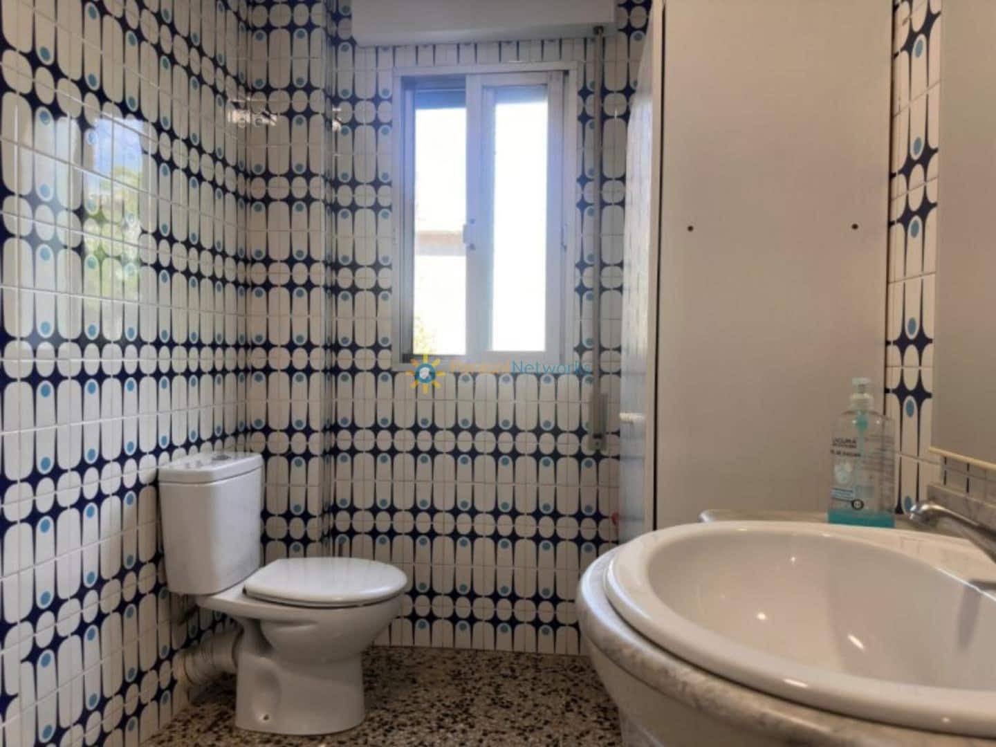 6 bedroom Villa for sale in Albaida with pool garage - € 250,000 (Ref: 10007996)