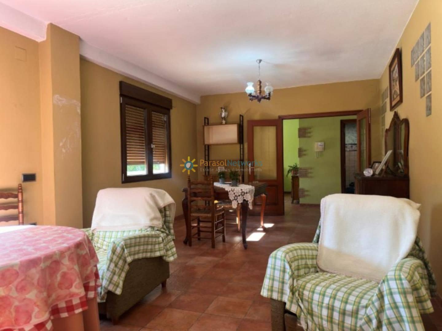 6 bedroom Villa for sale in Albaida with pool garage - € 250,000 (Ref: 10007996)