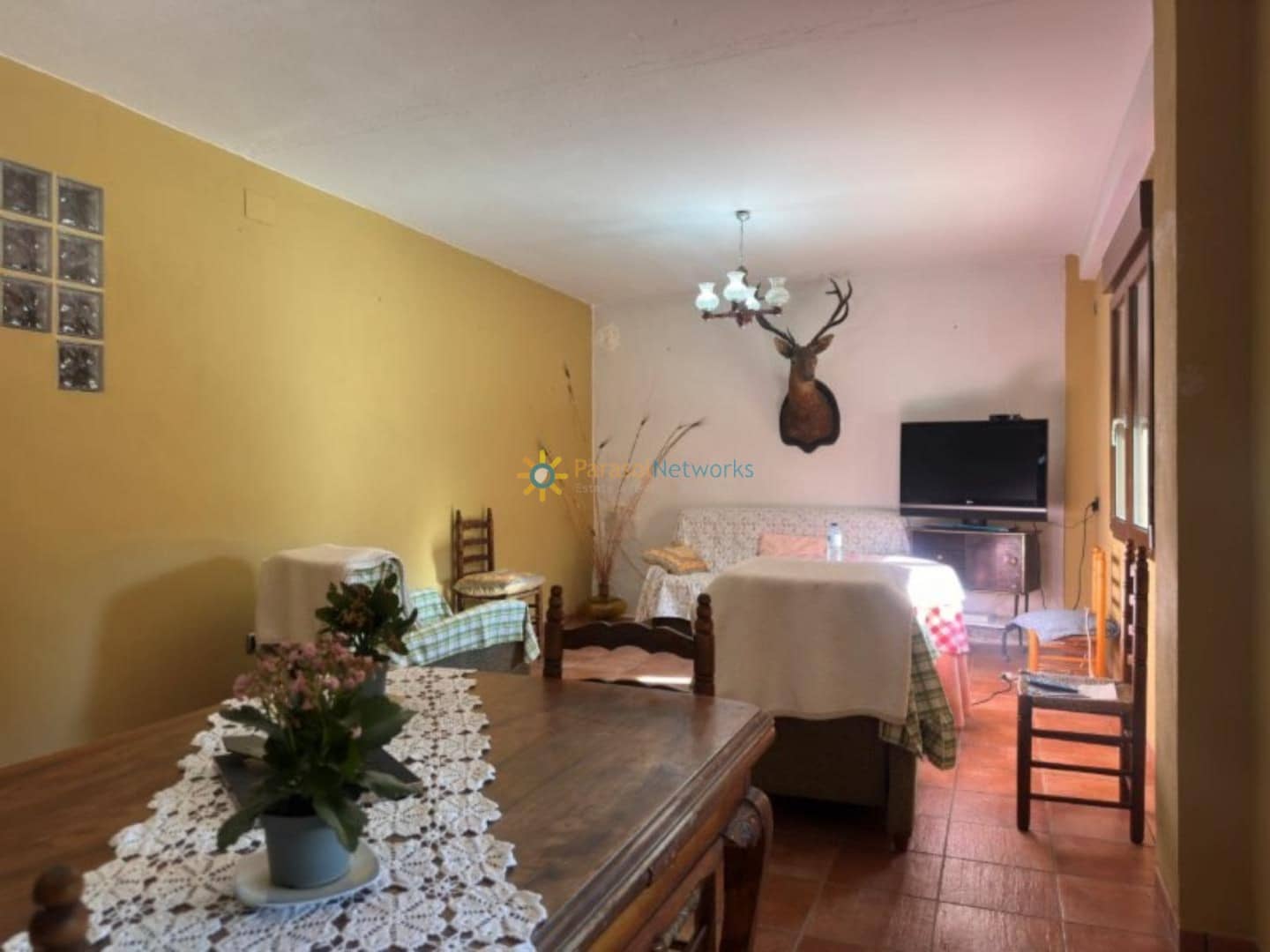 6 bedroom Villa for sale in Albaida with pool garage - € 250,000 (Ref: 10007996)
