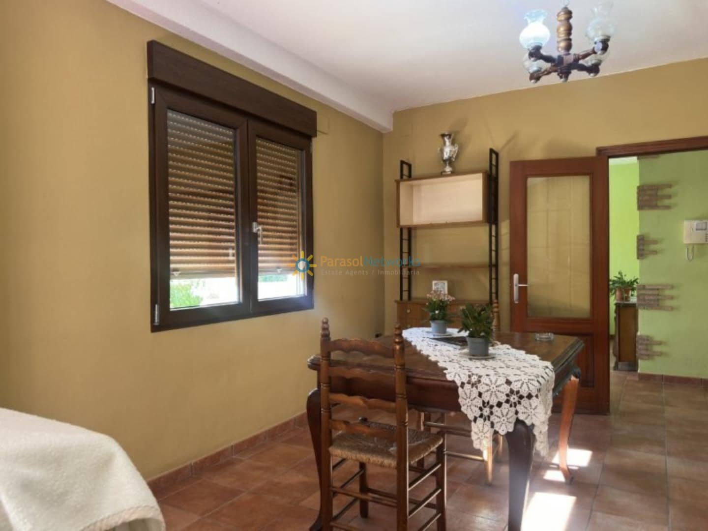 6 bedroom Villa for sale in Albaida with pool garage - € 250,000 (Ref: 10007996)