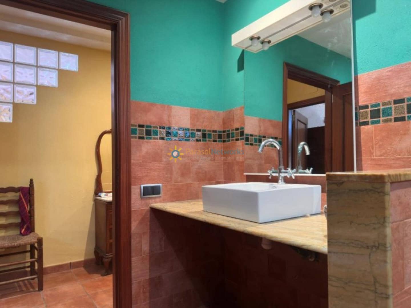 6 bedroom Villa for sale in Albaida with pool garage - € 250,000 (Ref: 10007996)