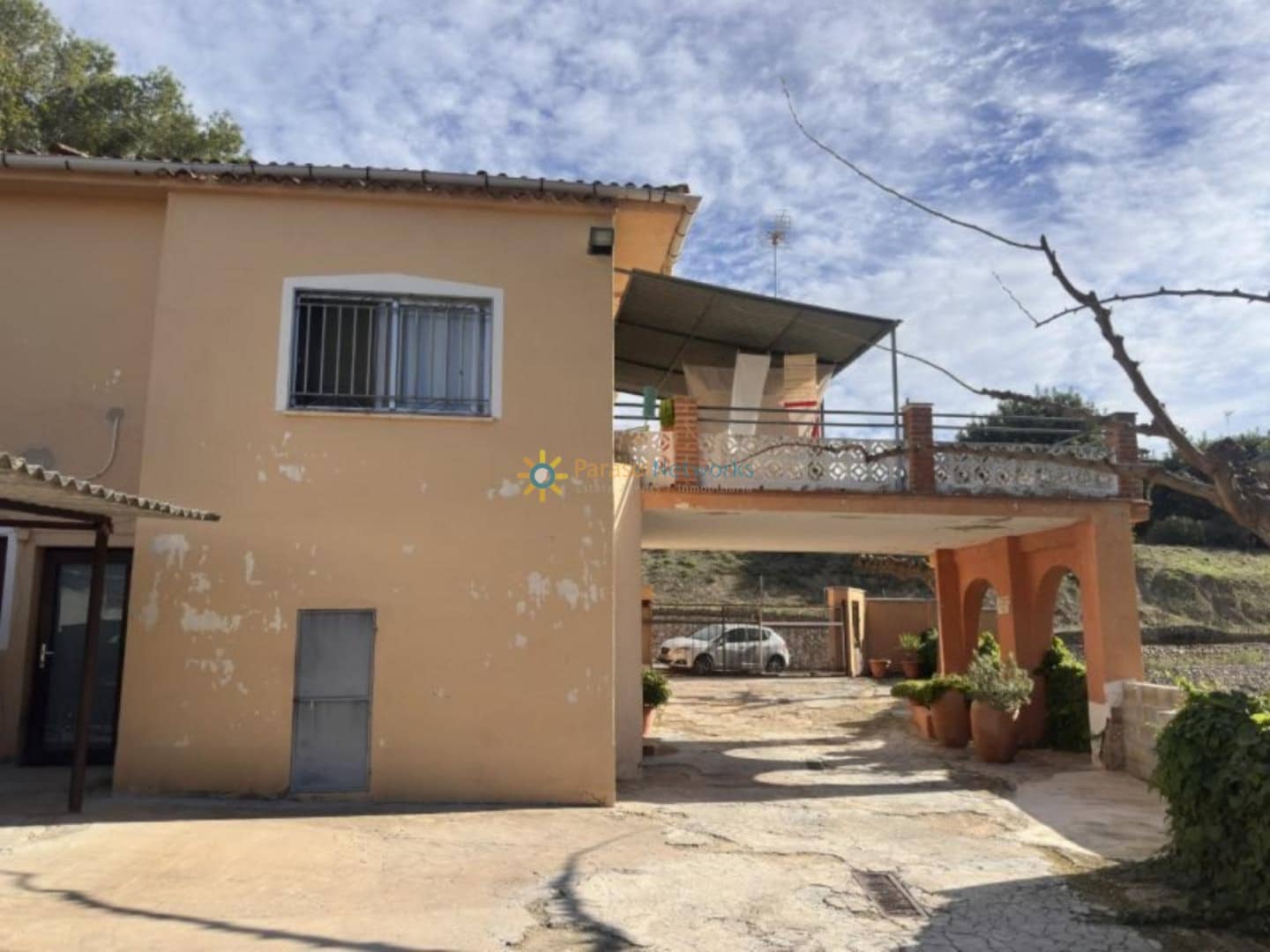 6 bedroom Villa for sale in Albaida with pool garage - € 250,000 (Ref: 10007996)