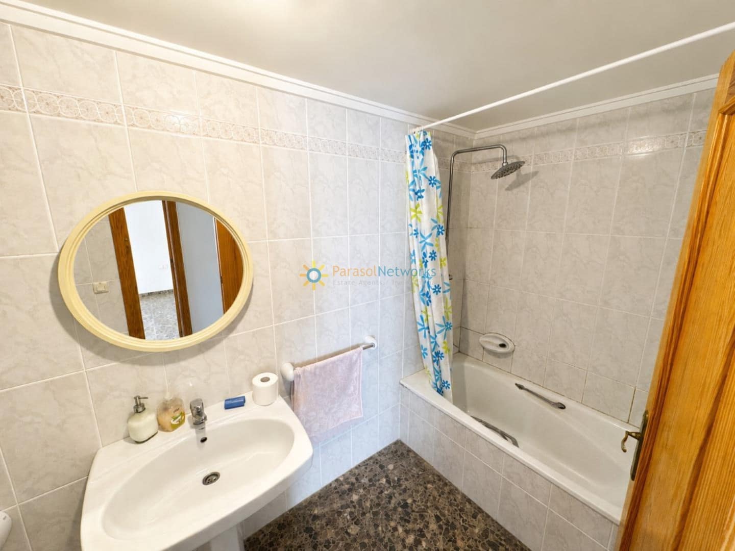 3 bedroom Apartment for sale in Oliva with garage - € 165,000 (Ref: 10008106)