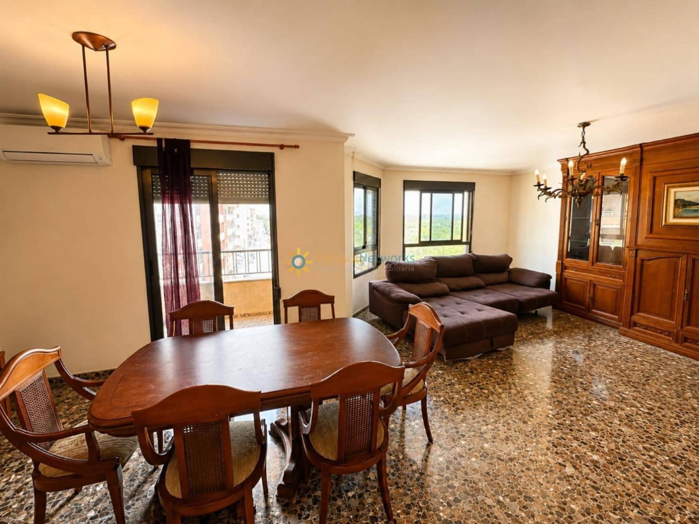3 bedroom Apartment for sale in Oliva with garage - € 165,000 (Ref: 10008106)